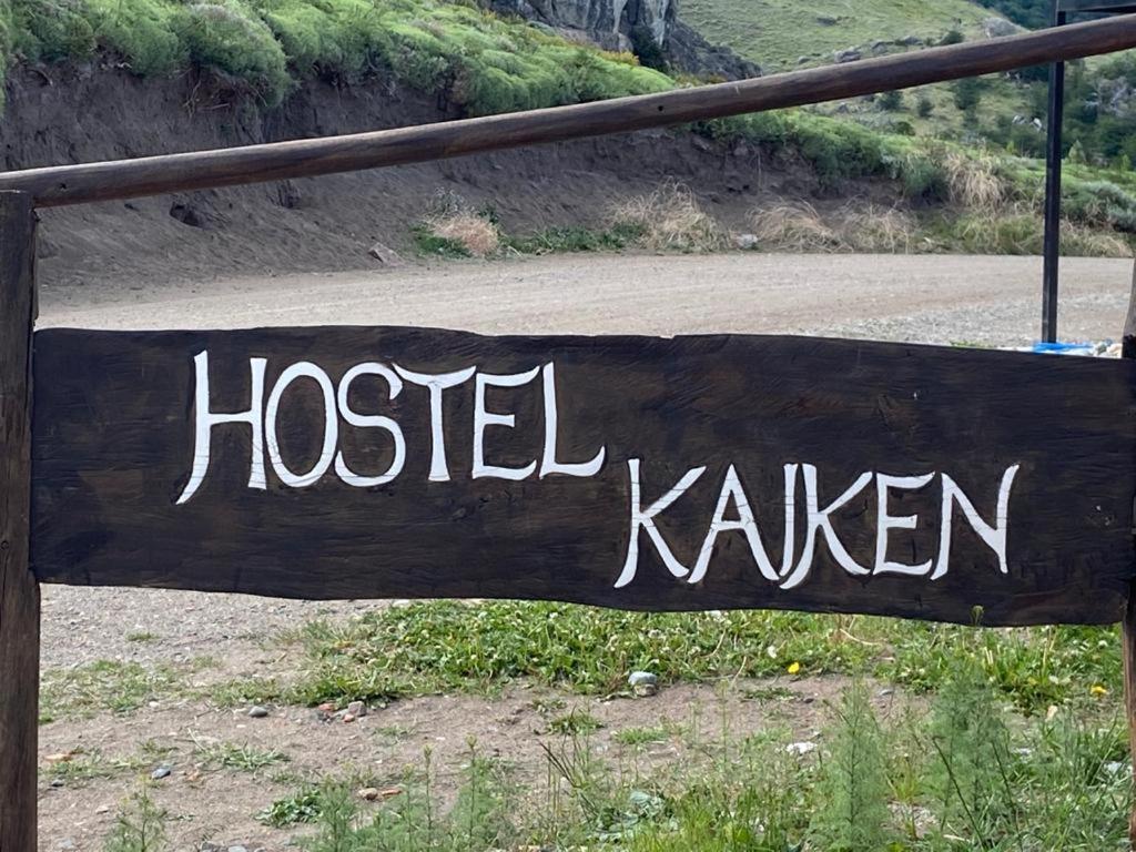 Kaiken - Hostel & Departamentos El Chalten Exterior photo