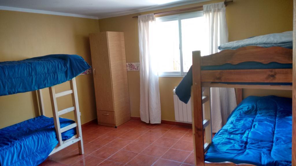 Kaiken - Hostel & Departamentos El Chalten Room photo