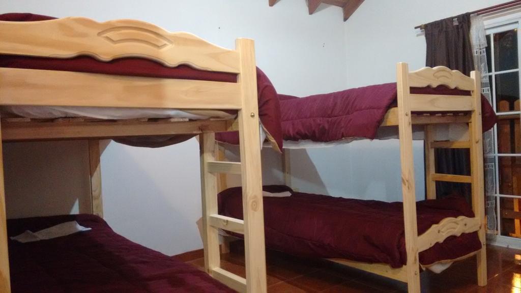 Kaiken - Hostel & Departamentos El Chalten Room photo